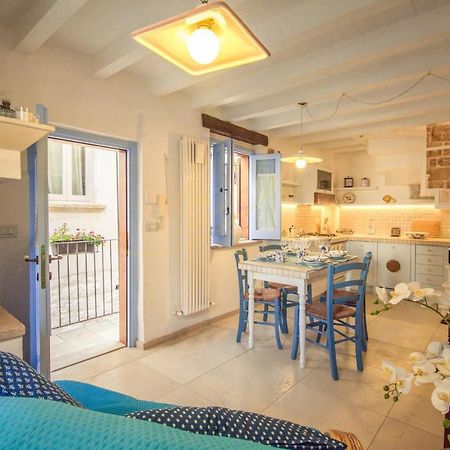 Td Casa Reina In The Historic Center With Terrace Apartment Polignano a Mare Luaran gambar
