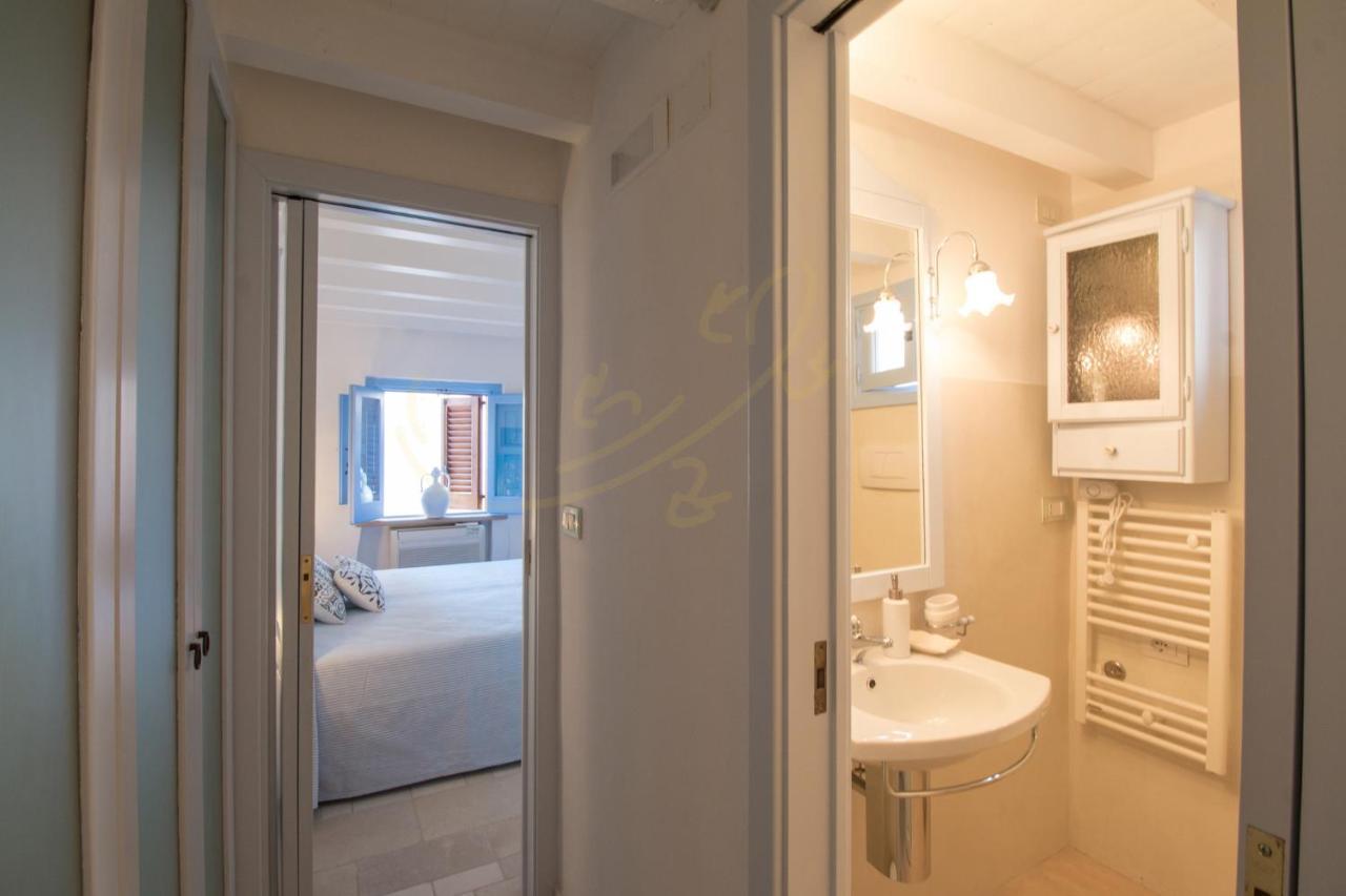 Td Casa Reina In The Historic Center With Terrace Apartment Polignano a Mare Luaran gambar